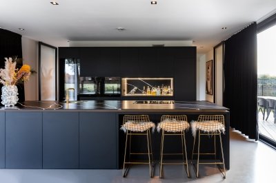 Keuken met een gouden randje