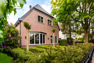 PC Van Den Brinkweg 14, 1251 PW Laren, Nederland Lengers Housing