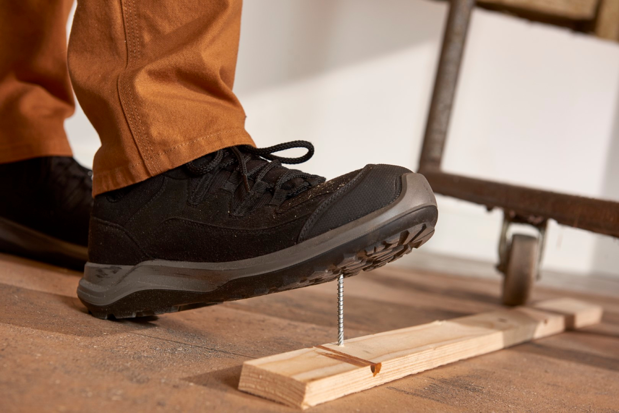 De schoenen zitten erg comfortabel en zijn gemaakt van microfiber en Cordura mesh 