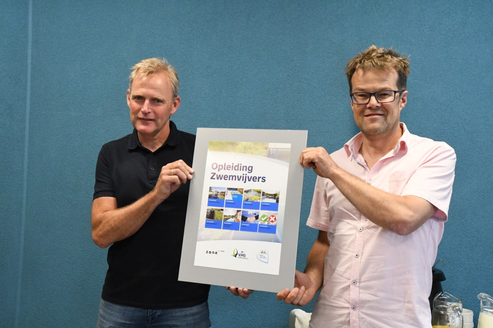 Foto: Wiljan Bruggeman, voorzitter van VHG Platform Natuurlijk Zwemwater (links) en 