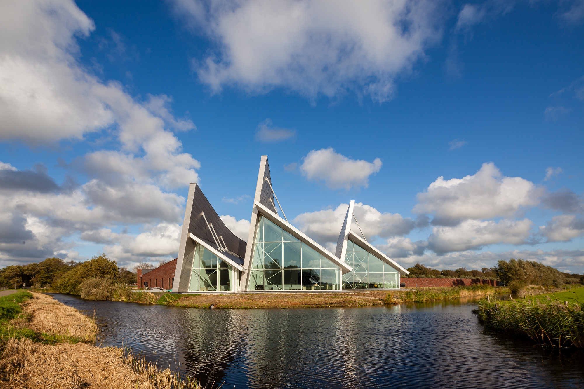 Crematorium & Uitvaartcentrum Alkmaar: Een troostrijk gebouw