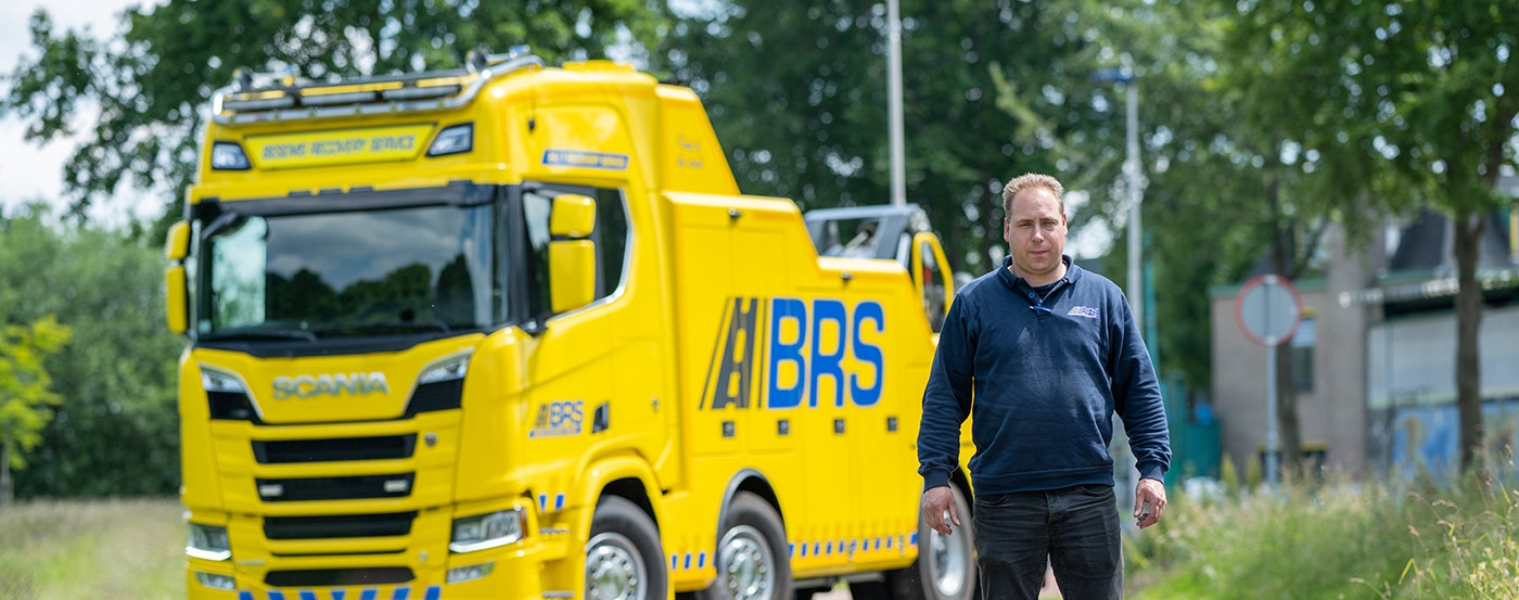 BRS neemt zware Scania R580 8x4 bergingsauto in gebruik