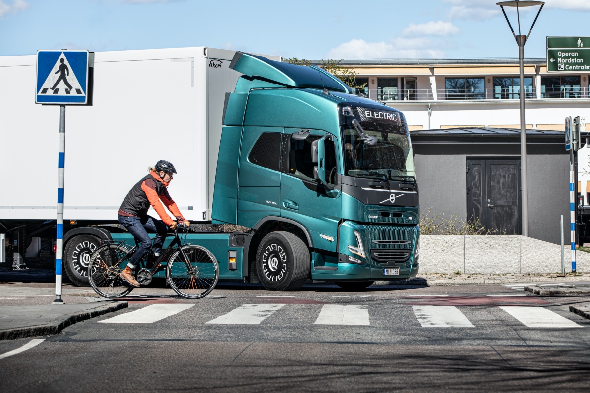 Nieuw veiligheidssysteem Volvo ter bescherming van fietsers en voetgangers