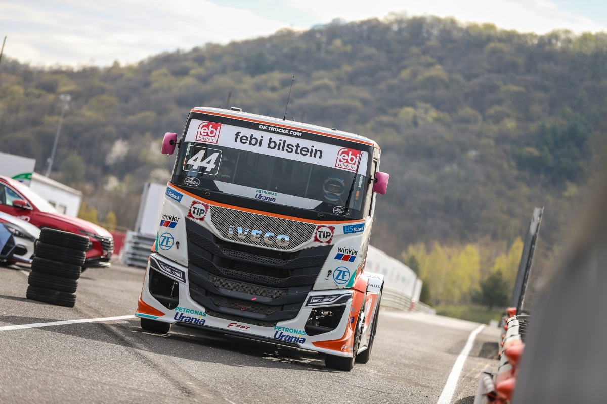Iveco levert lng-pacetruck voor Europese truckraces