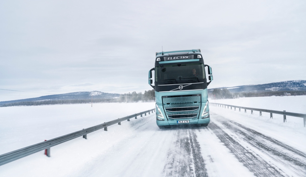 Volvo test batterijprestaties elektrische trucks in extreem winterweer  