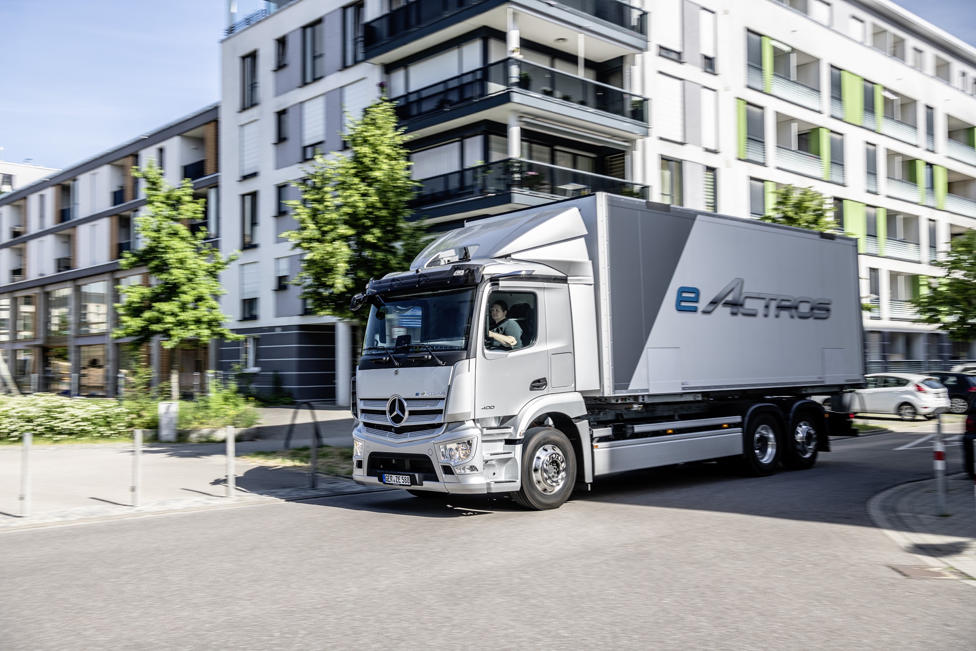 Mercedez-Benz lanceert eActros voor distributievervoer