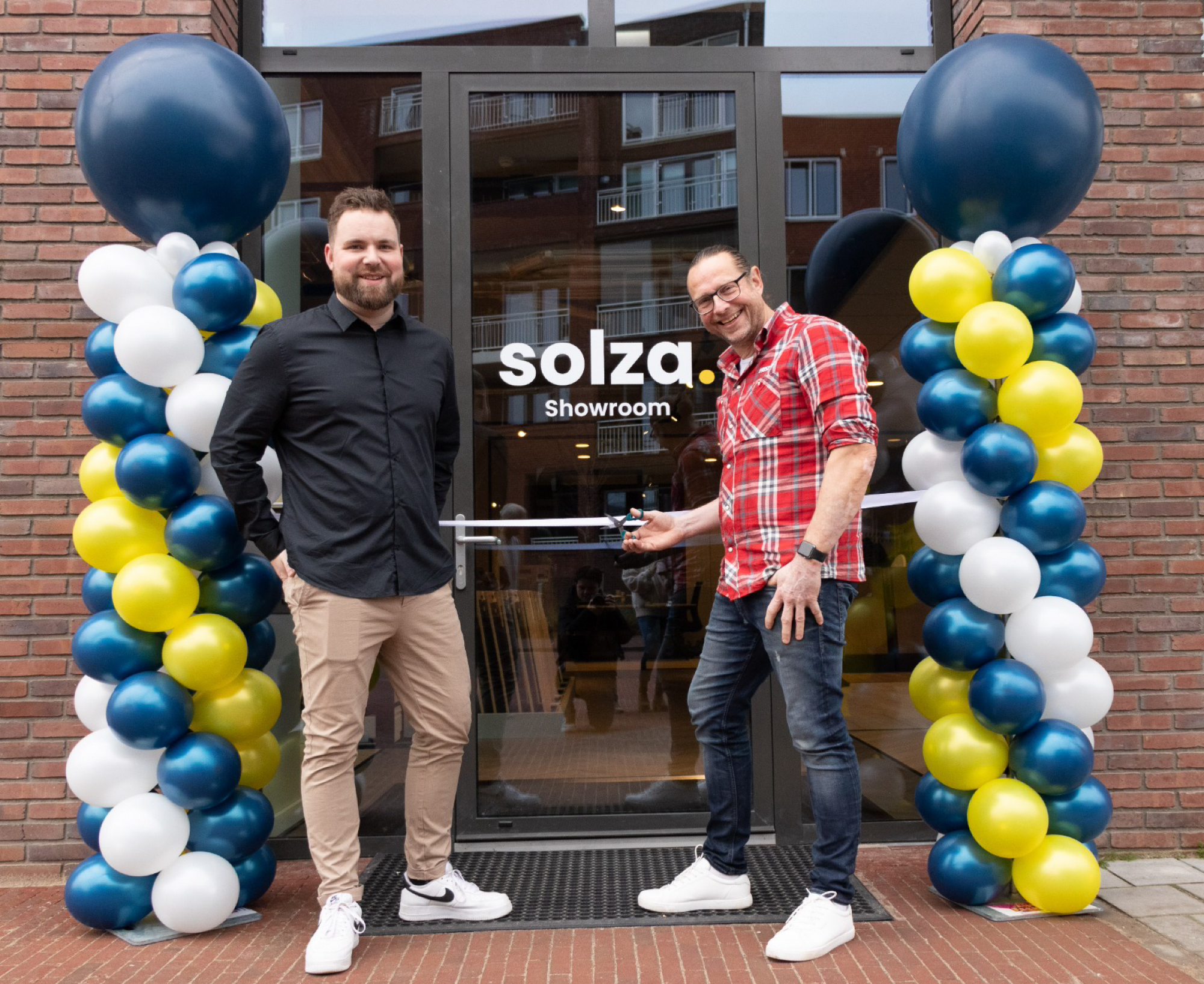Vloerenwinkel Solza opent zijn deuren