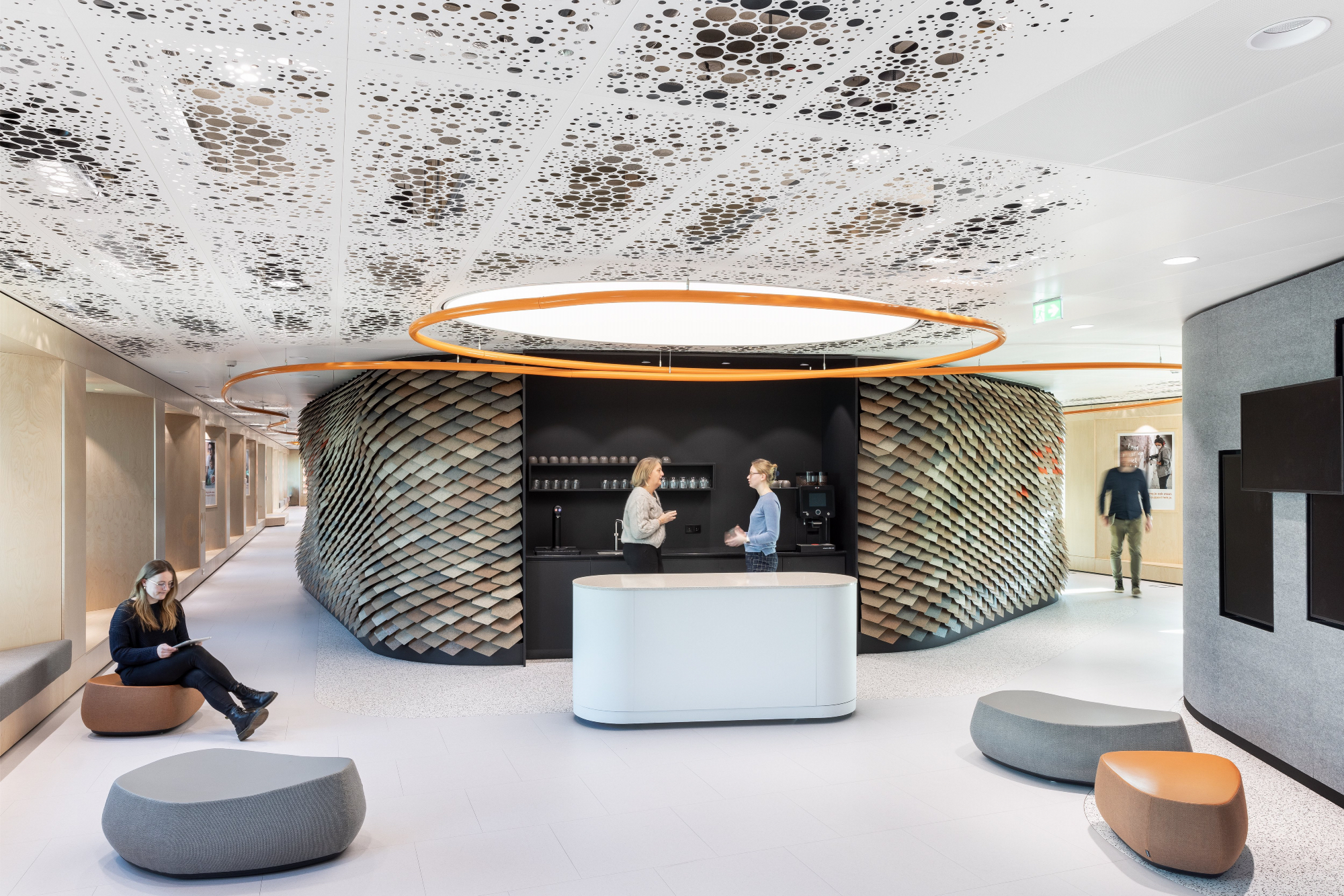 Twee circulaire kantoren voor Nationale-Nederlanden
