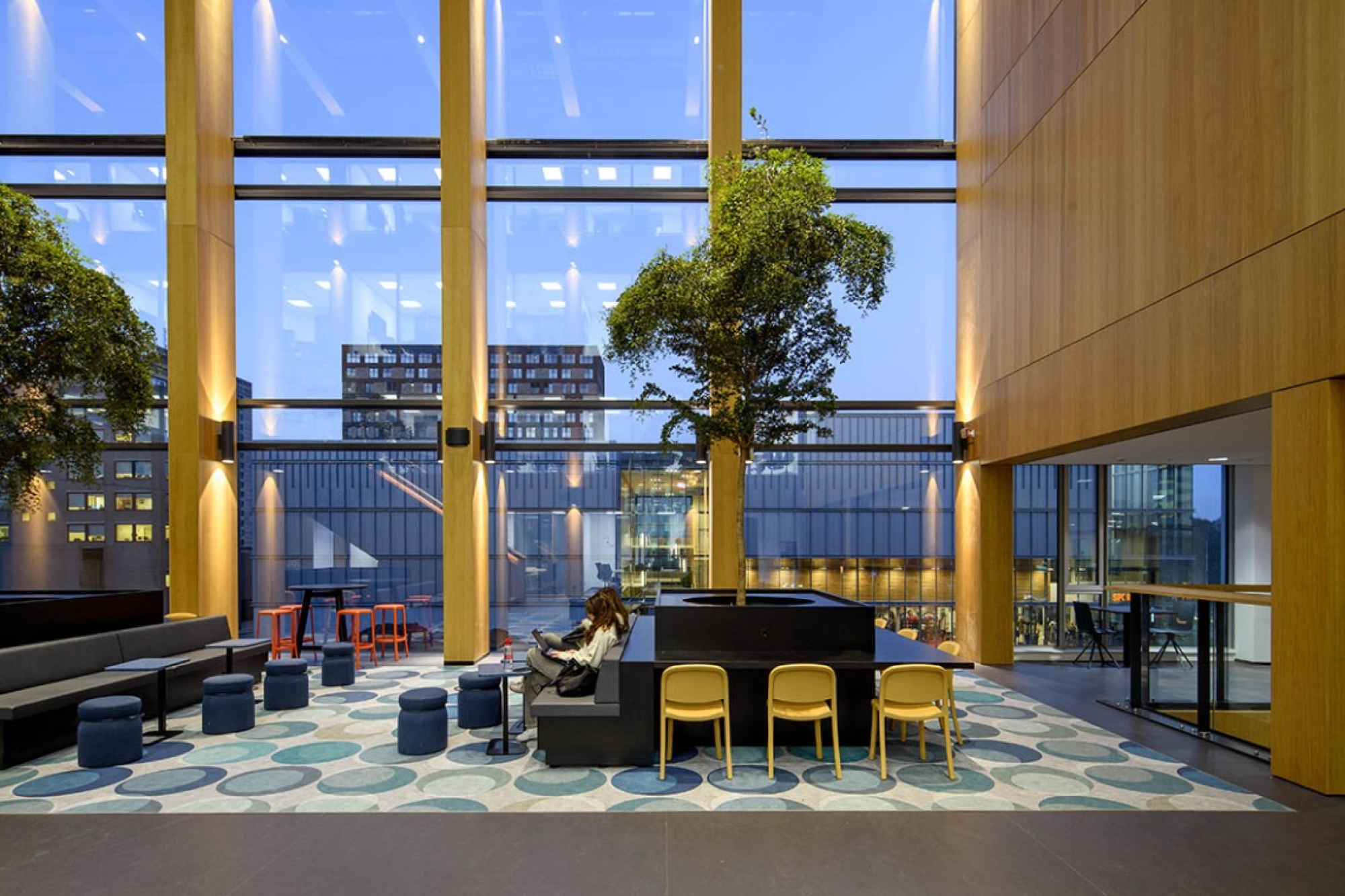 Foto: Rotterdam Business School | Interieurontwerp: Studio Groen+Schild | Fotograaf: Mike Bink