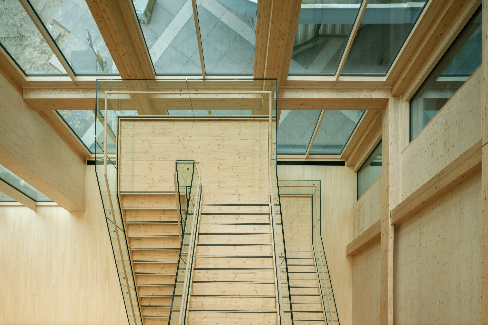 Benthem Crouwel Architects geeft kantoortoren nieuw leven