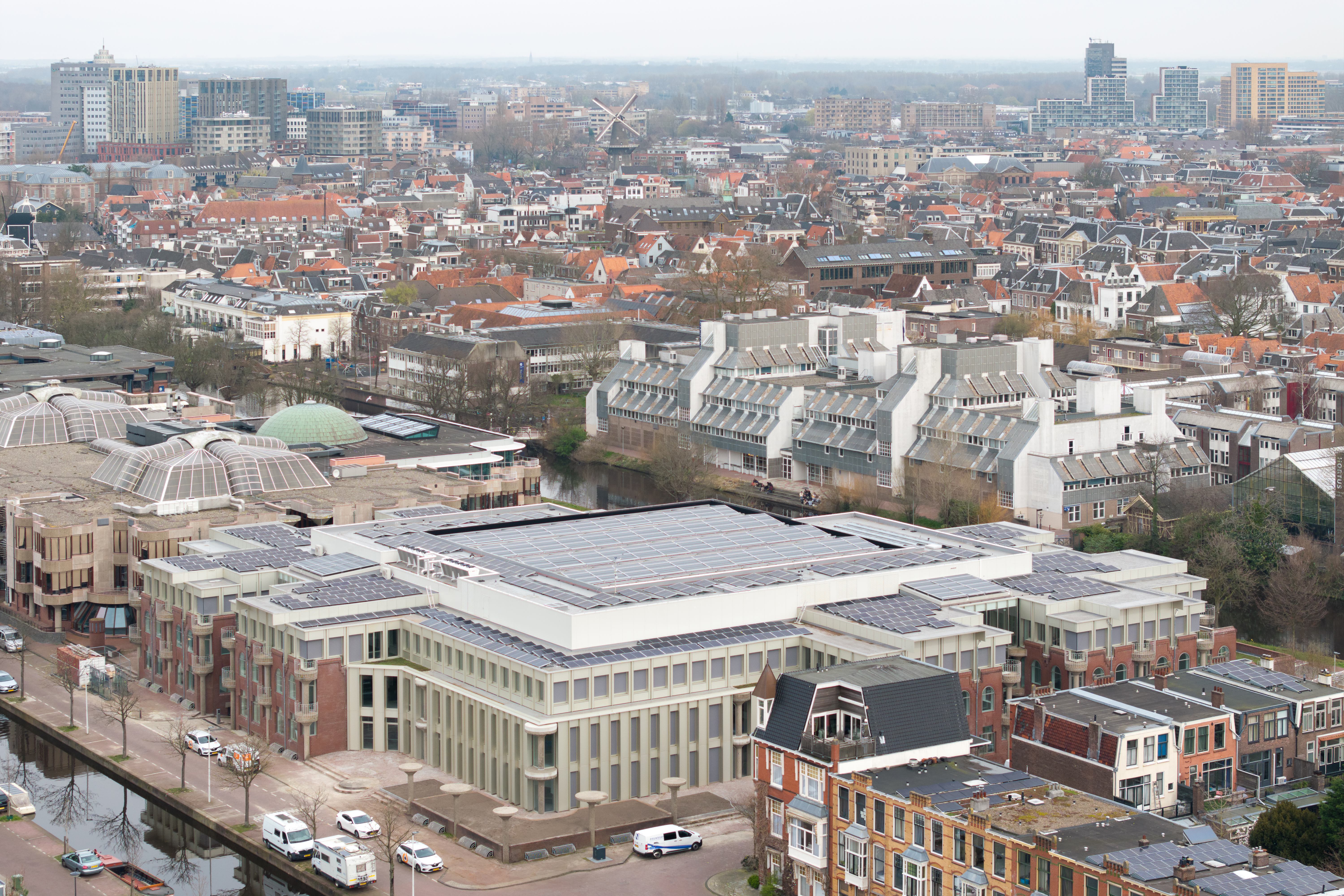 Universiteit Leiden opent nieuw faculteitsgebouw