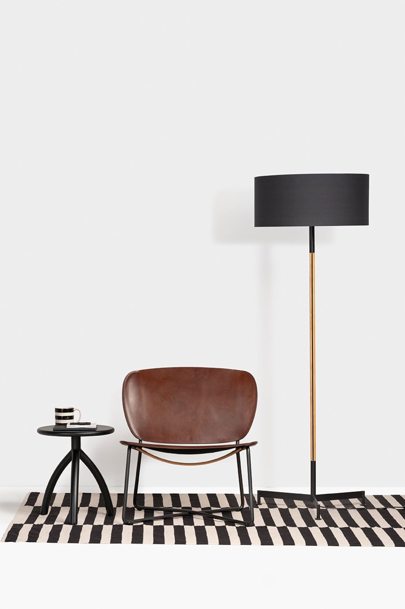 Fauteuil Miller Lounge, de Stoklamp en bijzettafel/kruk Stool.